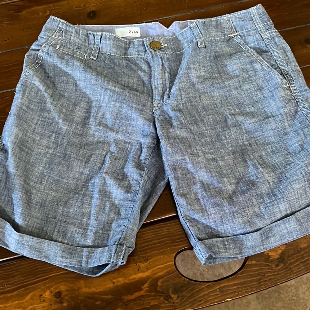 GAP - Women Boyfriend shorts size 27/4
